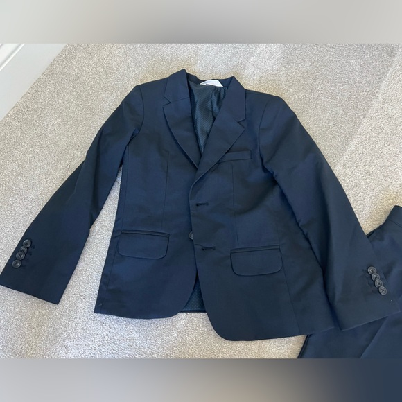 Boys Cat & Jack Navy suit size 7- shirt size 6/7 - Picture 2 of 7